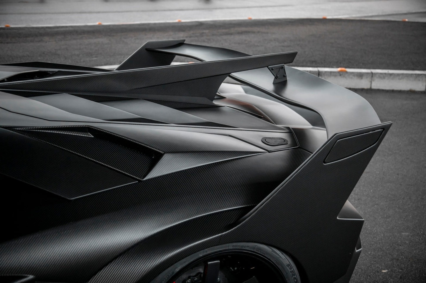 LB-Silhouette WORKS suitable for AVENTADOR GT EVO