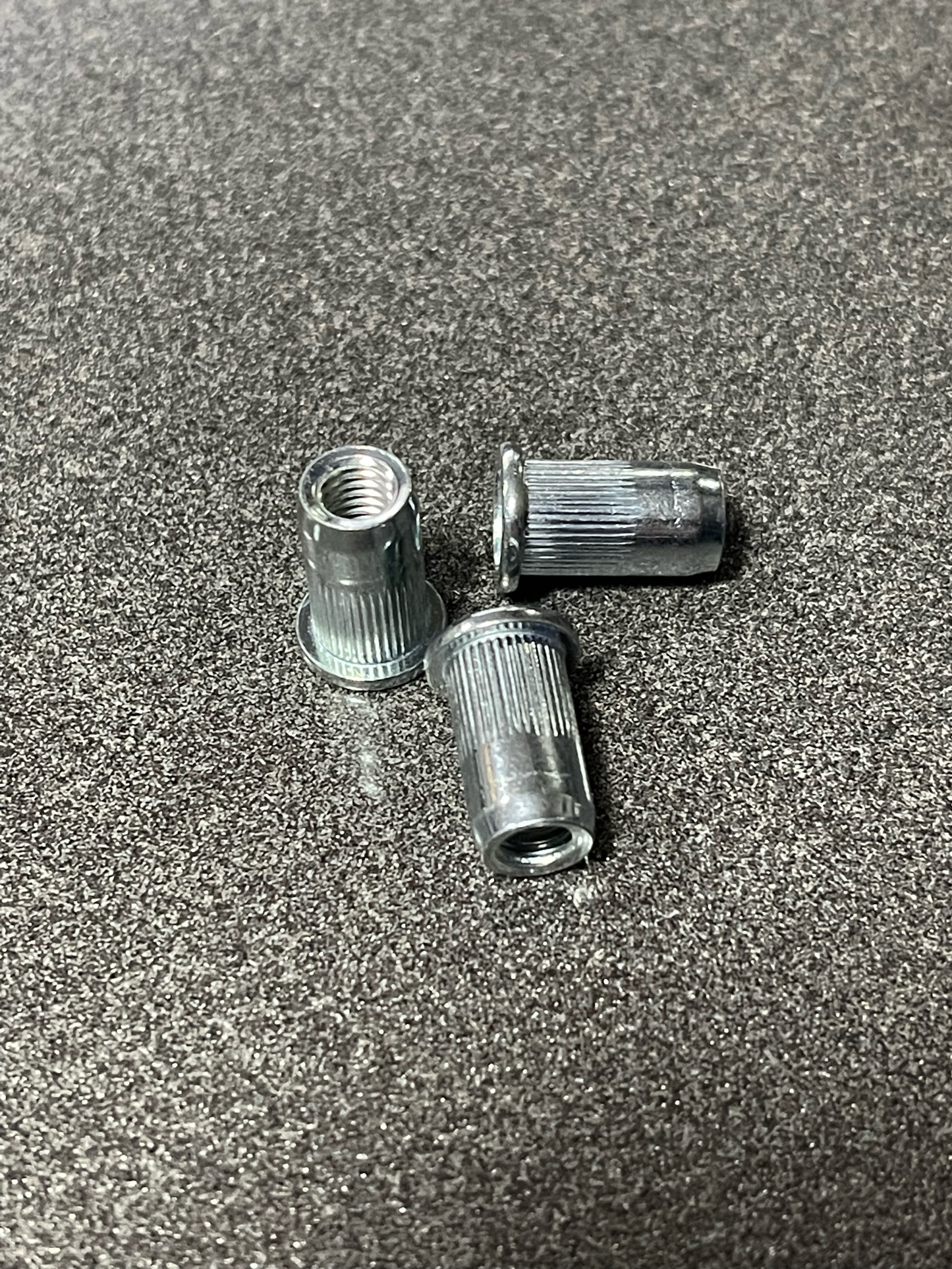 M5 well Nut / Thread Rivets - NON - flush mount
Kragen Nietmutter