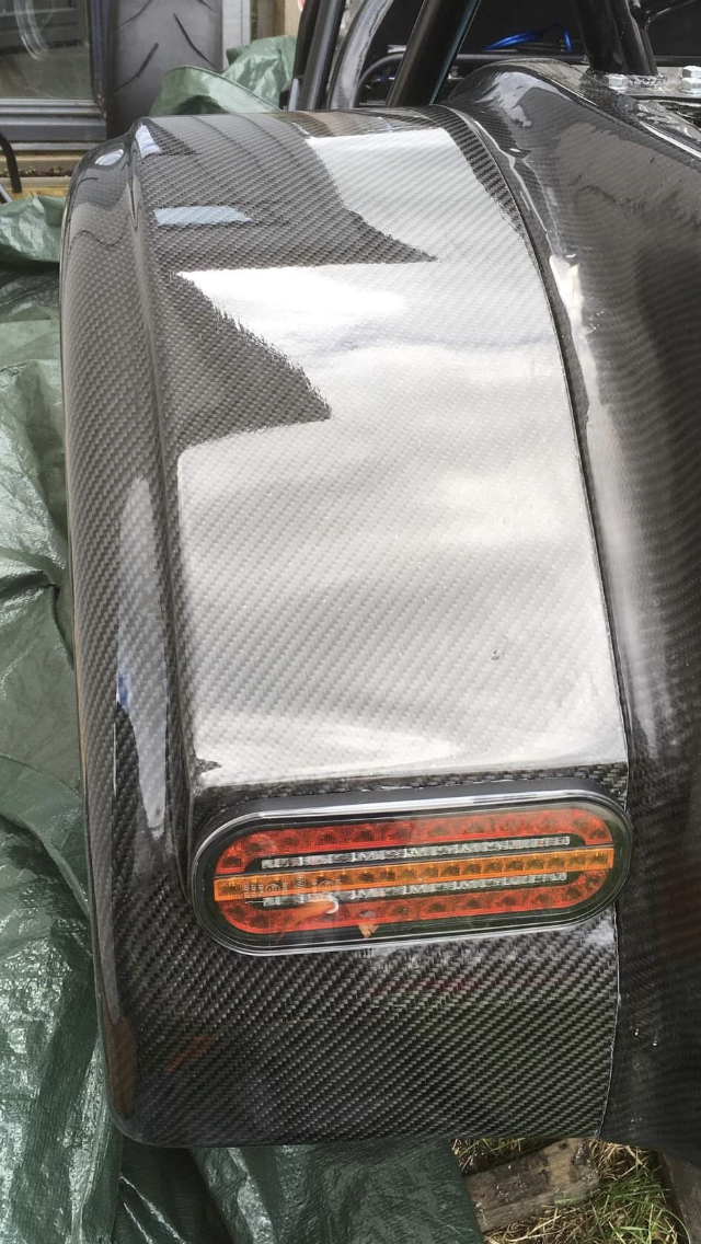 carbon Westfield ZK (240mm) detachable rear arch standard size 
- normal breite hintere abnehmbare Carbon Kotflügel für Westfield classik bodywork