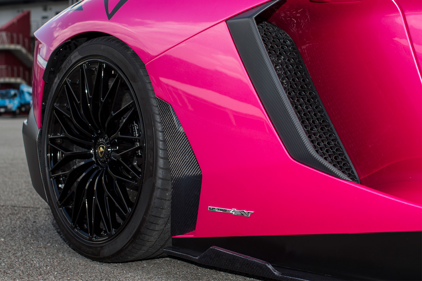 Liberty Walk suitable for Lamborghini Aventador SV