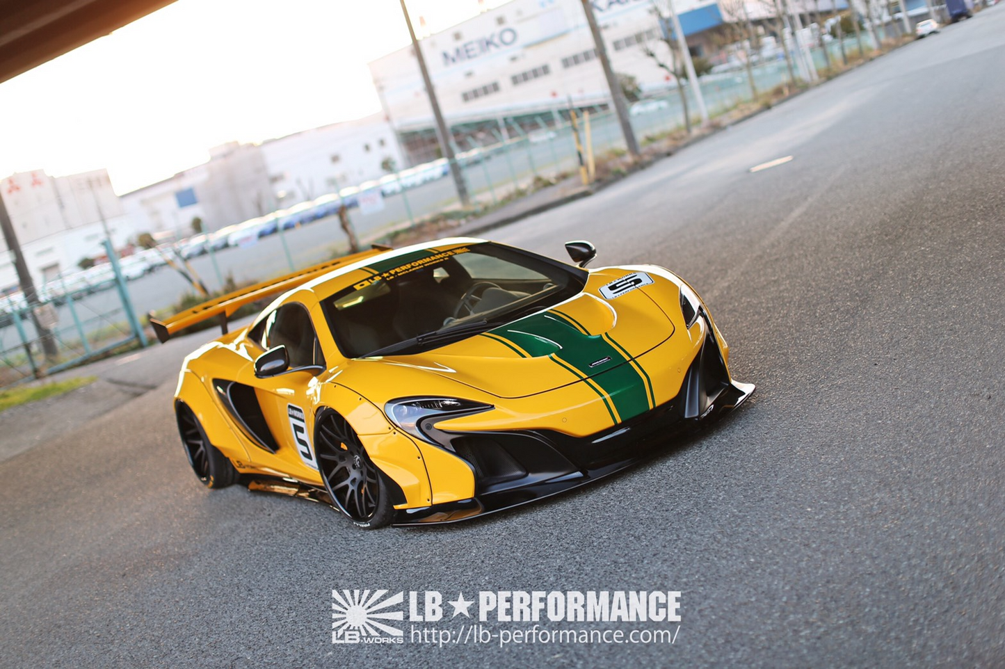 Liberty Walk LB-Works suitable for McLaren 650S / MP4-12c