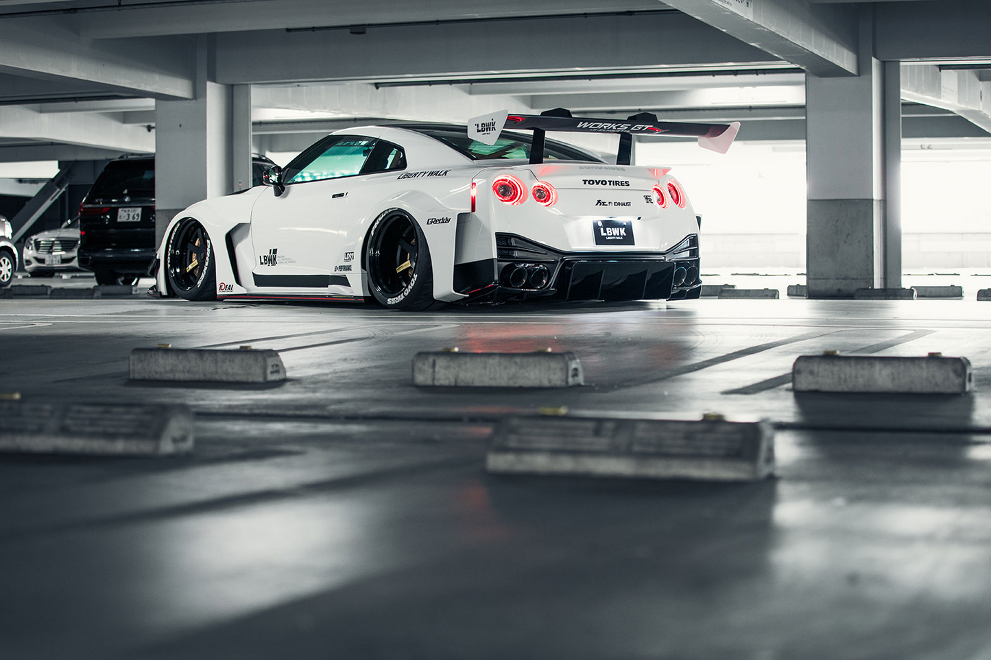 Liberty Walk LB-Silhouette Works GT suitable for Nissan 35GT-RR