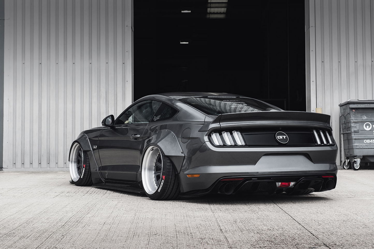 Liberty Walk LB-Works suitable for Ford Mustang