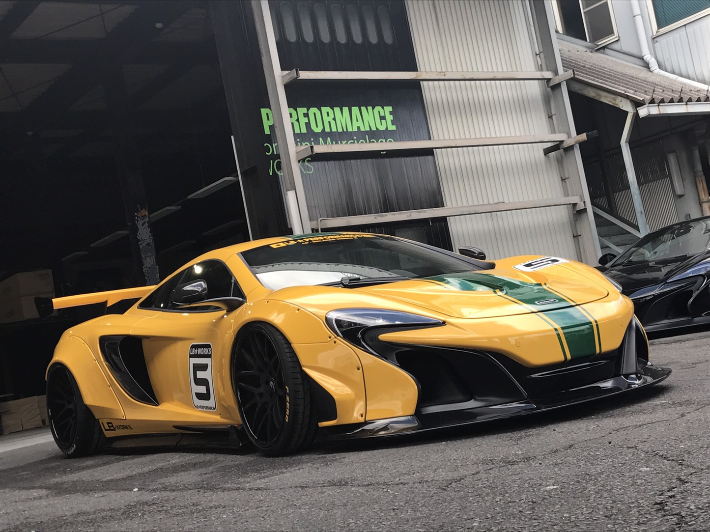 Liberty Walk LB-Works suitable for McLaren 650S / MP4-12c