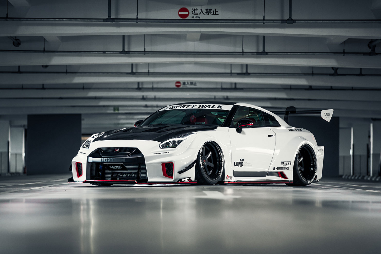 Liberty Walk LB-Silhouette Works GT suitable for Nissan 35GT-RR