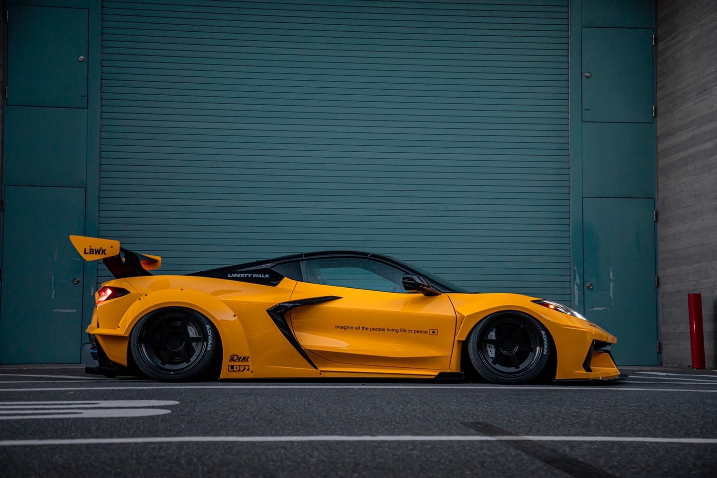 Liberty Walk Lb-Works suitable for Chevrolet Corvette C8