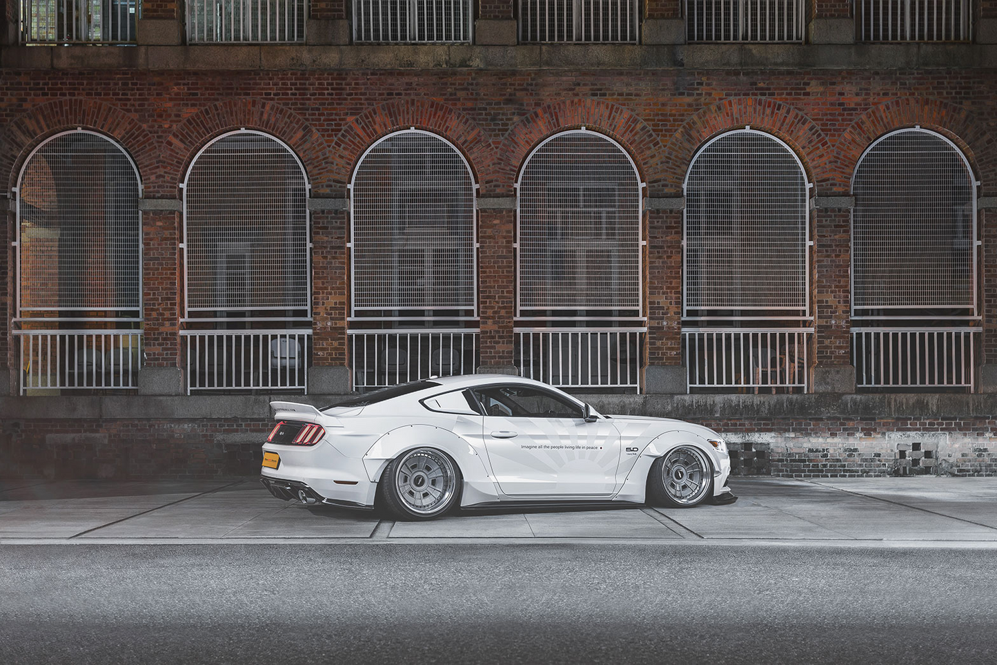 Liberty Walk LB-Works suitable for Ford Mustang