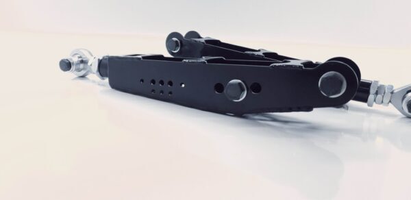 Rear adjustable lower arms for Lexus IS200/GS300MK2