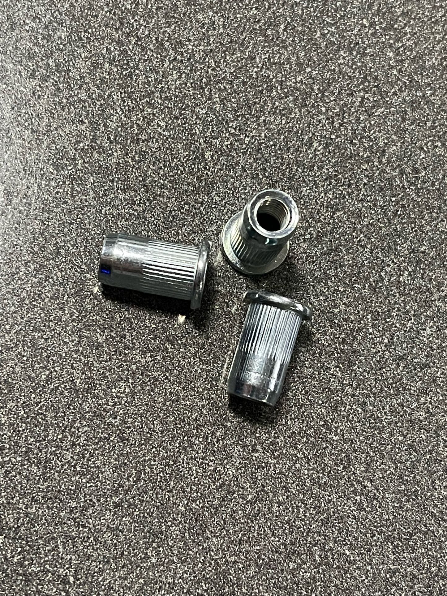 M5 well Nut / Thread Rivets - NON - flush mount

Kragen Nietmutter